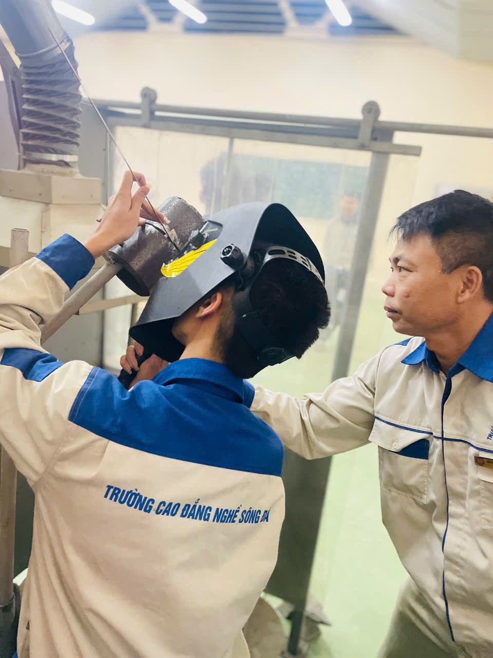 Video giới thiệu về trường HNIVC 2025