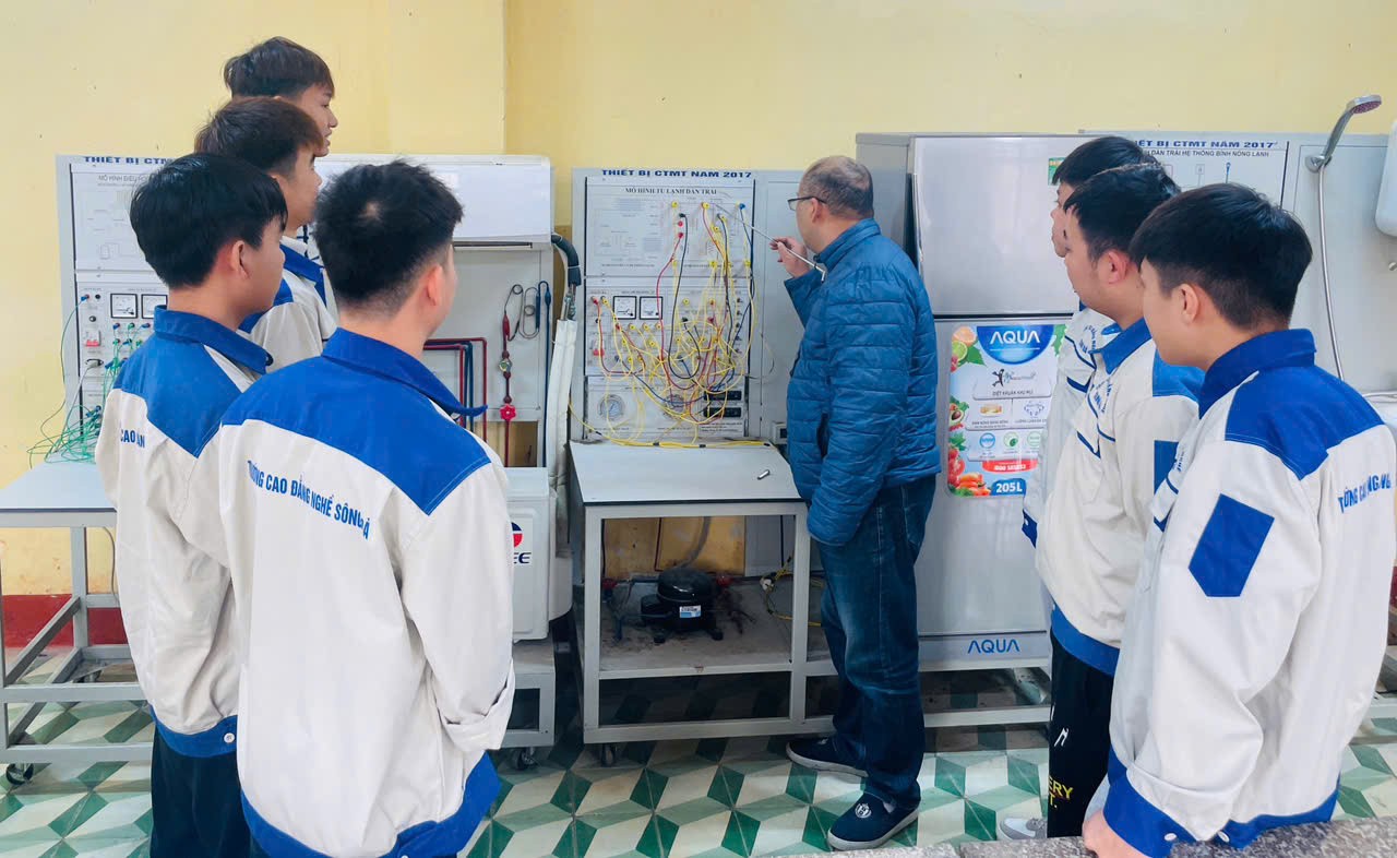 CHƯƠNG TRÌNH ĐÀO TẠO -  Kỹ thuật máy lạnh và điều hoà không khí (sơ cấp)