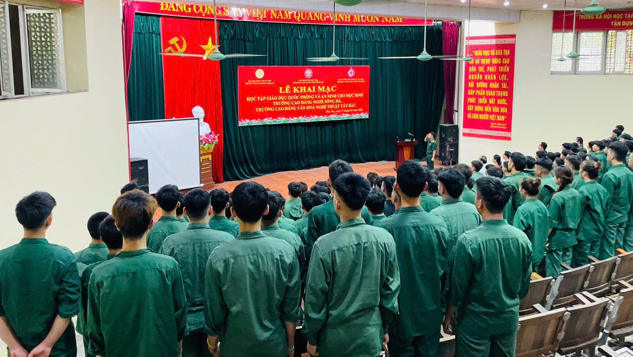 Video giới thiệu về trường HNIVC 2025