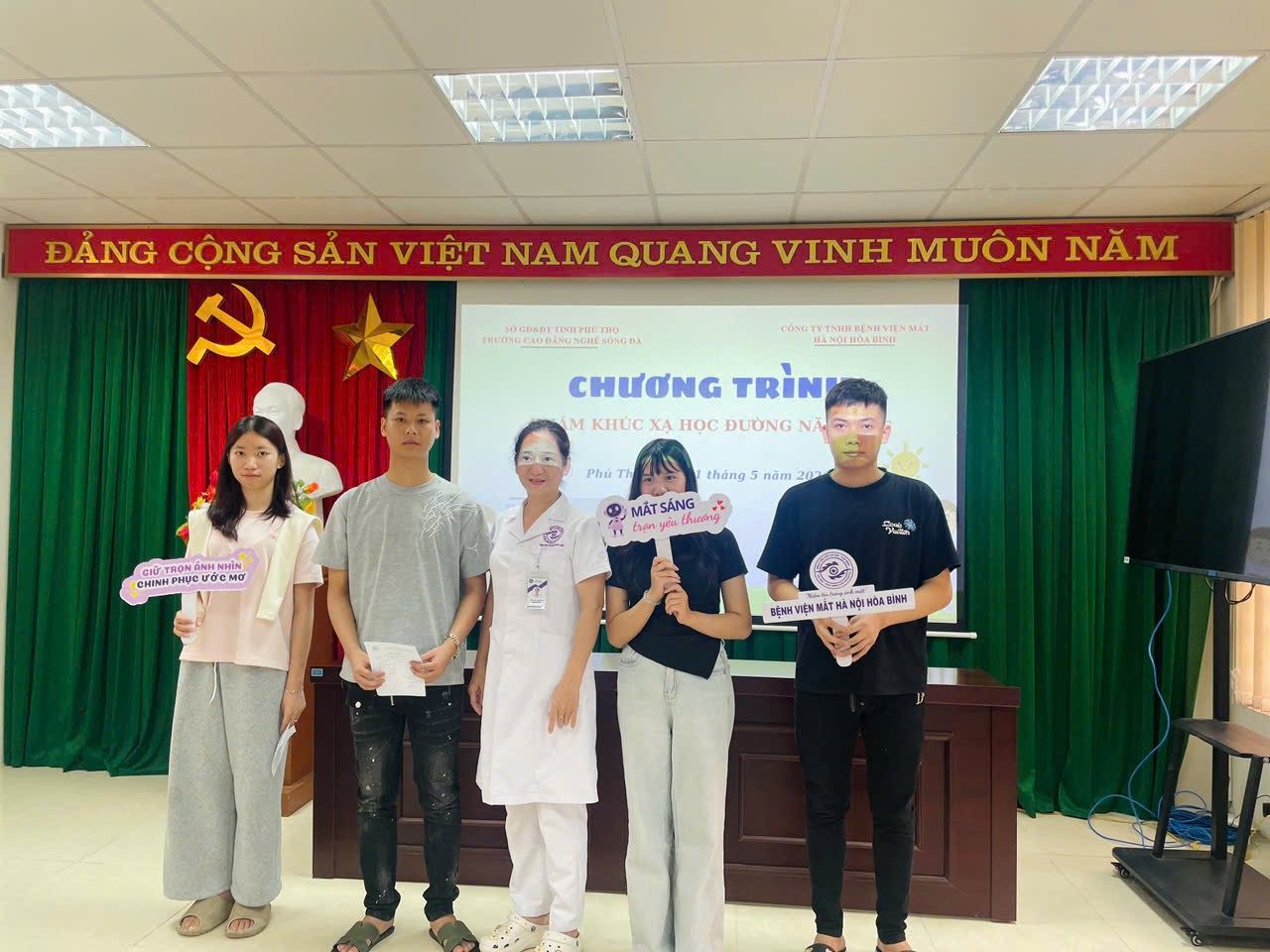 Video giới thiệu về trường HNIVC 2025